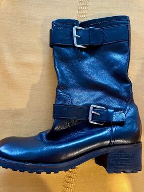 Stylish Black Leather Boots